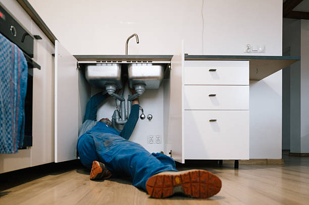 Professional Leak Detection technician working in Galveston, TX